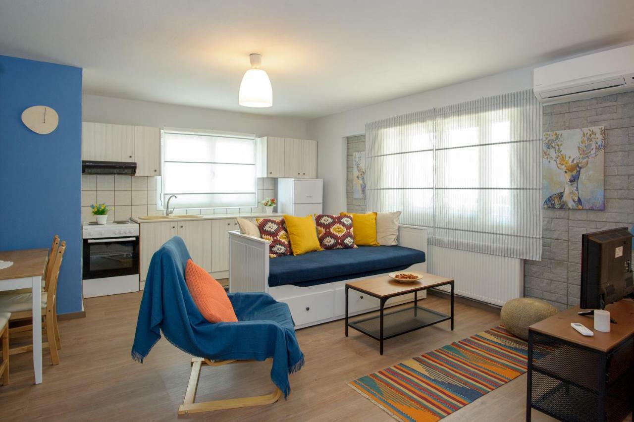 La Casa - Traditionally Elegant Apt 38M2 W Prk Grd Ioánnina Eksteriør bilde